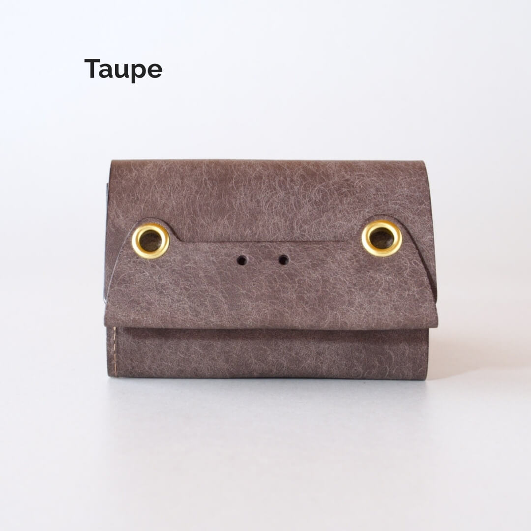 カエルの三つ折りミニ財布『ケロ〜る』