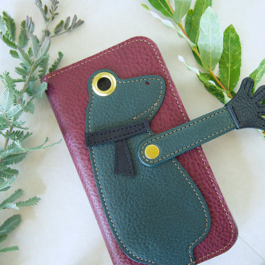 『ケロならえ』ダークグリーン×バーガンディ