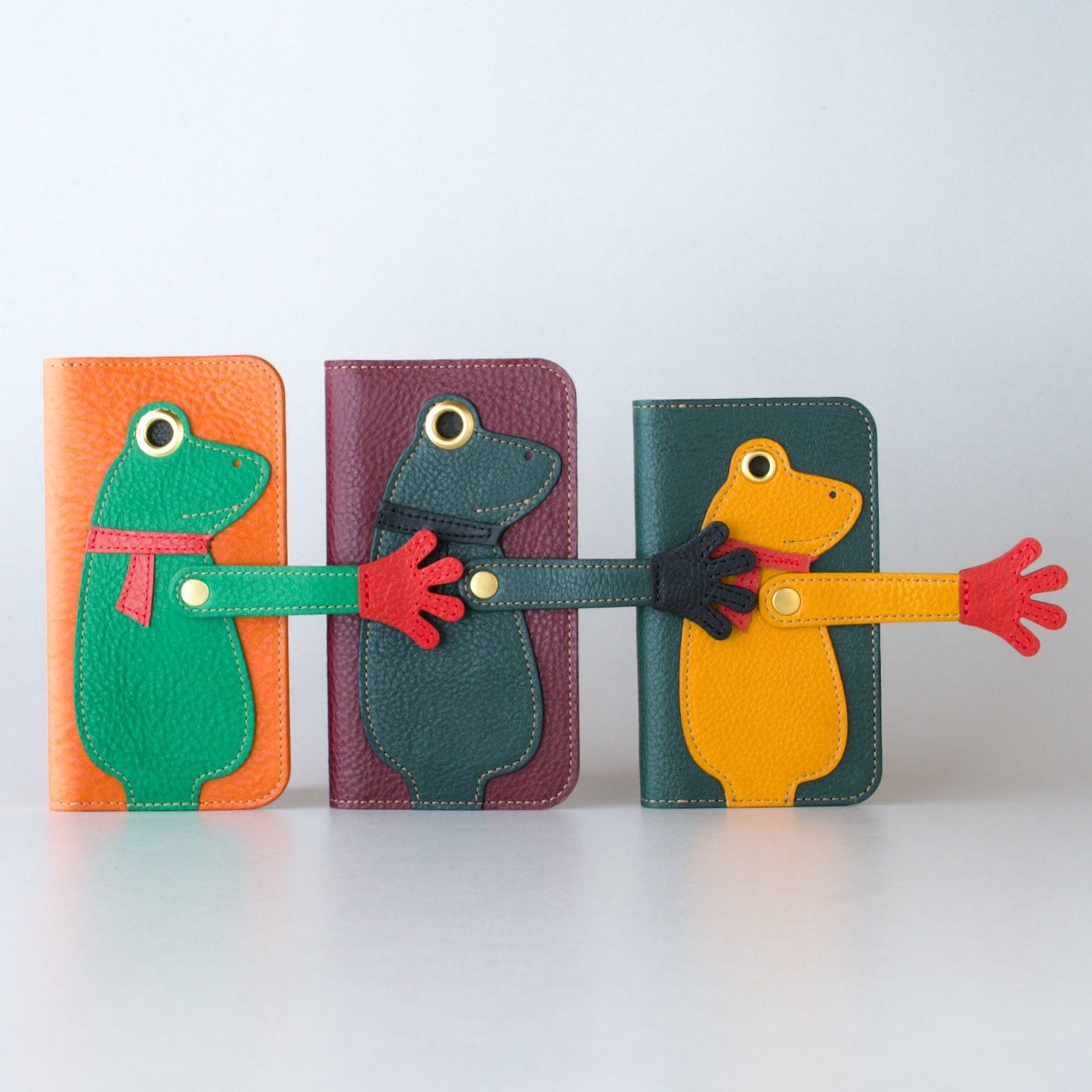 カエルの手帳型スマホケース『ケロならえ』iPhone対応