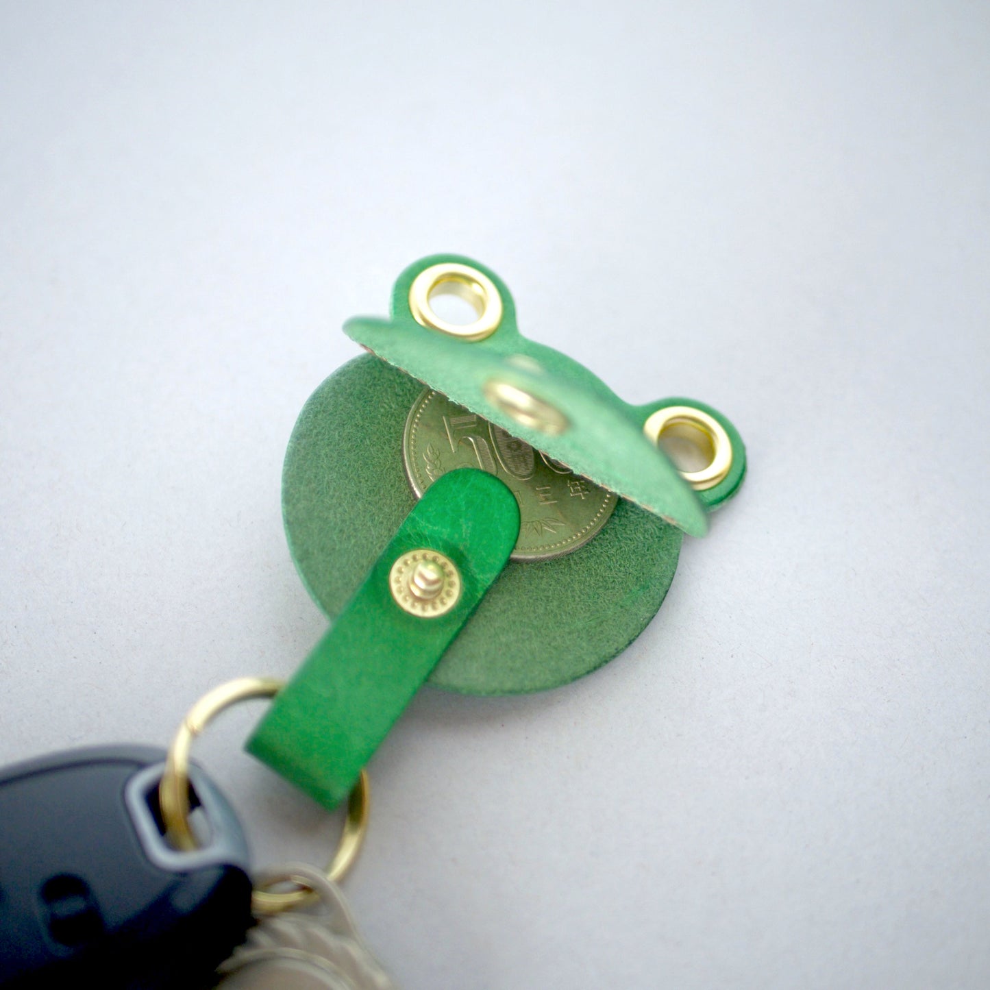 カエルのキーホルダー｜ケロケロキャンディ